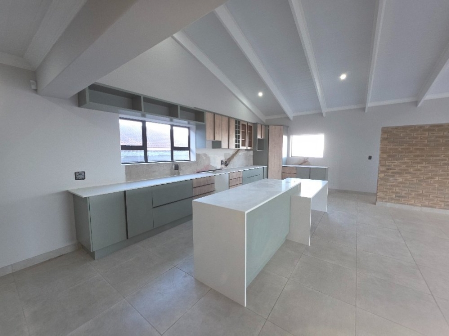 3 Bedroom Property for Sale in Dana Bay Western Cape